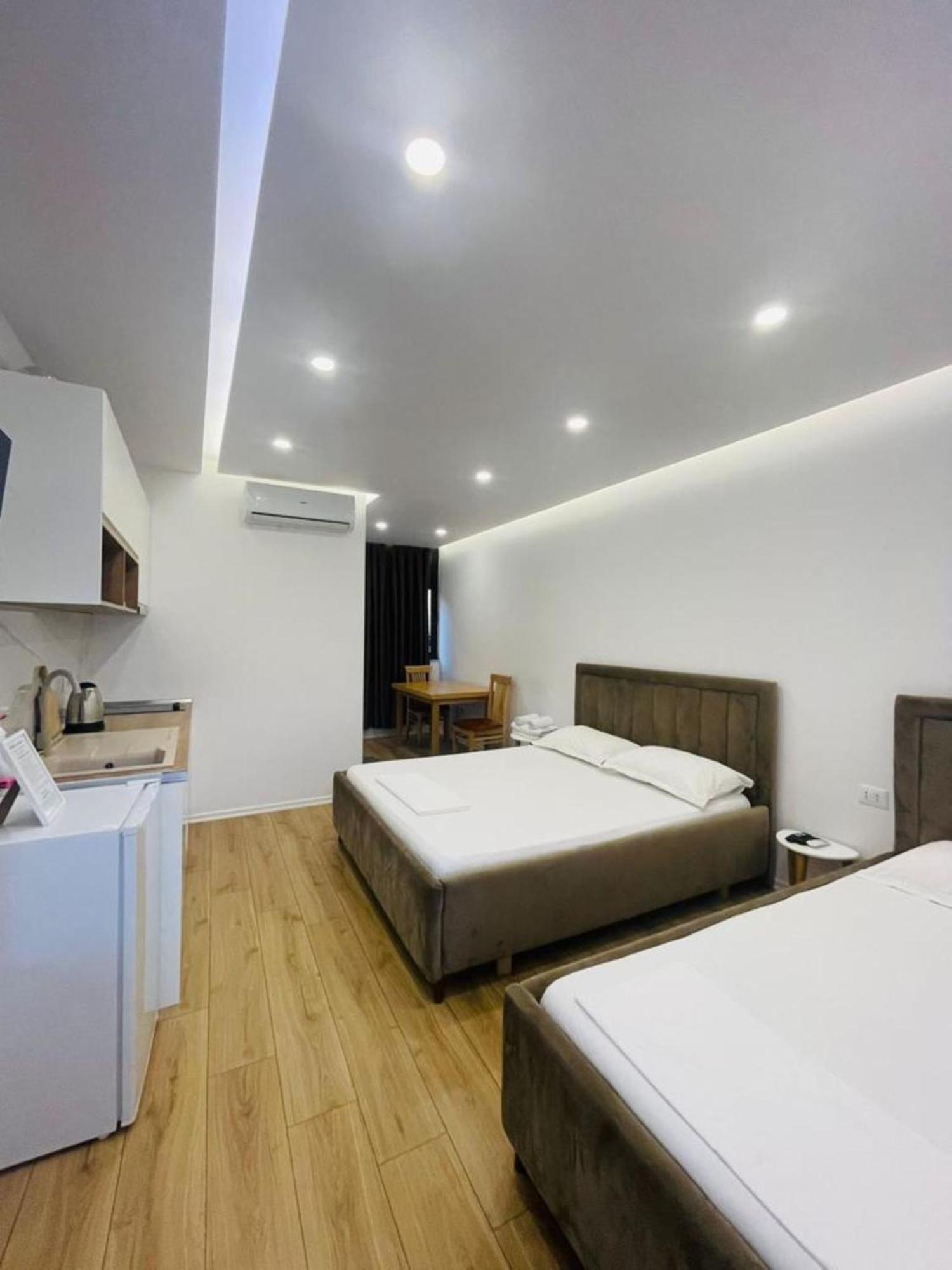 Sela Rent- City Rooms And Studio Apartments * Tirana